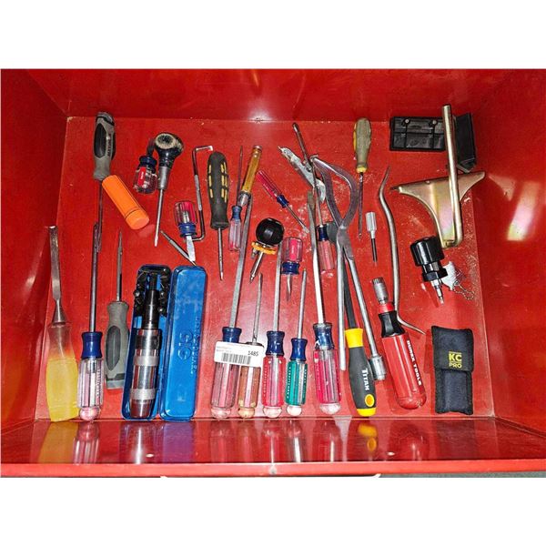 Lot of Assorted Screwdrivers & Hand Tools