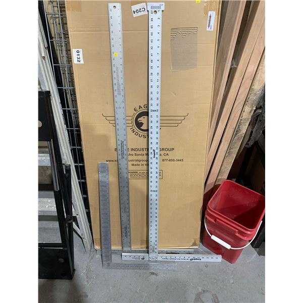 Lot of 3 Assorted Squares