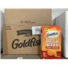 Image 1 : Pepperidge Farms Goldfish Mega Bites Sharp Cheddar 12 x 167g