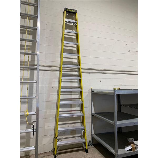 Featherlite 12ft Fiberglass A-Frame Ladder