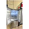 Image 2 : HISENSE STAINLESS STELL FRWNCH DOOR 30" FRIDGE *DOES NOT WORK, FOR PARTS AND REPAIR*