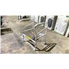Image 1 : TOILET STAND