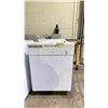 Image 1 : WHITE WESTINGHOUSE DISH WASHER