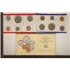 Image 1 : 1990 US MINT SET (UNC) P/D (WITH ENVELOPE)
