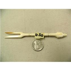 CHOICE on 2 ivory hordevours, forks collected in 1960's: seal head (2)