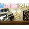 Image 11 : CHOICE on 2 huge lots of over 100 pieces of jewelry: earrings, bracelets and hair clips (700)