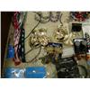 Image 3 : CHOICE on 2 huge lots of over 100 pieces of jewelry: earrings, bracelets and hair clips (700)