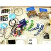 Image 7 : CHOICE on 2 huge lots of over 100 pieces of jewelry: earrings, bracelets and hair clips (700)