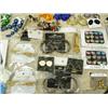 Image 9 : CHOICE on 2 huge lots of over 100 pieces of jewelry: earrings, bracelets and hair clips (700)