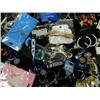 Image 9 : CHOICE on 2 huge lots of over 100 pieces of jewelry: earrings, bracelets and hair clips (700)