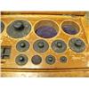 Image 3 : Wood case and set of brass weights (3)