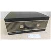 Image 2 : RCA Victor Portable Record Player 