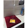 Image 1 : Hahk Eight Vintage Carpet Sweep 