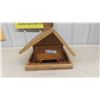 Image 1 : Large Cabin Style Bird Feeder 17'' x 16'' x 12'' 