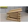 Image 2 : Large Log Cabin Style Bird Feeder 12'' x 20'' x 16'' 