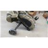 Image 2 : Set of Mens (14) Right Handed Golf Clubs with Cart  