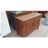 Image 2 : Oak 1/4 Cut Buffet 40'' x 52'' x 22'' 