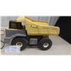 Image 2 : Tonka Metal/Plastic Truck, Radio 