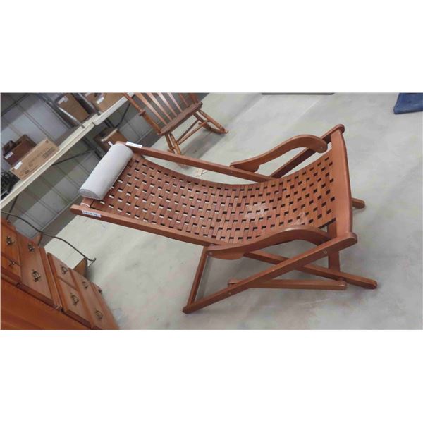 Wood Folding Lounger Chair