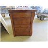 Image 2 : 4 Drawer Dresser 42'' x 22'' x 28'' H 