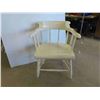 Image 2 : Wood Barrel Back Chair 