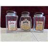 Image 2 : Planters Peanuts 3 Jars in Wood Case 12'' x 4 1/2'' x 7 1/2'' 