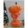 Image 2 : Halloween Pumpkin/Cat Blow Mold 25'' Tall (Damage on Face, Pictured) 