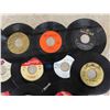 Image 2 : 45 RPM Records: Alice Cooper, Hank Snow, Guess Who, Willie Nelson, Plus 