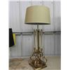 Image 2 : 2 Table Lamps with Brass Accents and Shades - Tallest is 33'' 