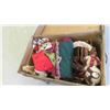 Image 4 : Vintage Trunk Full of Christmas Decorations 