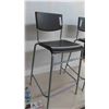 Image 2 : 2 Stools 