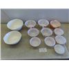 Image 1 : 9 Federal Mixing Bowls, 1 Pyrex Mixing Bowl 
