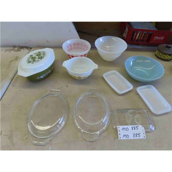 Pyrex Casserole Dish with Lid , Fire King and Pyrex Mixing Bowls , 2 Casserole