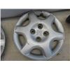 Image 2 : 4 Honda Hubcaps 13 1/4'' Diameter 