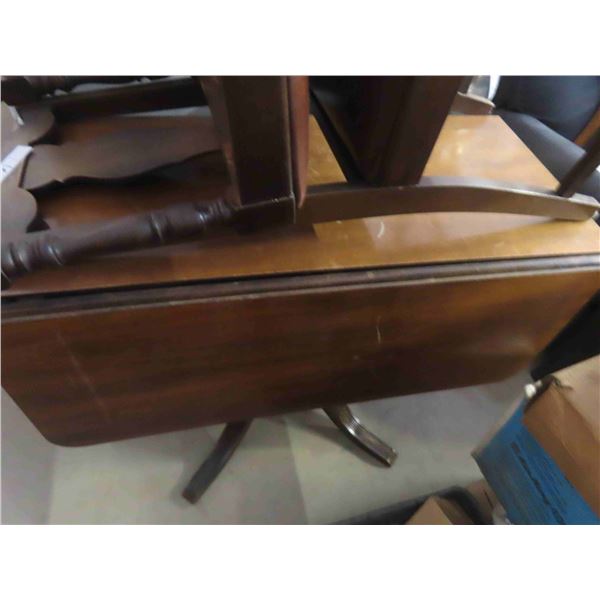 Walnut Drop Leaf Table (Extended Size) 30'' x 46'' x 38'' with 5 Chairs 
