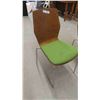 Image 2 : 4 Waiting Room Chairs 