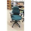 Image 2 : 2 Swivel Adjustable Office Chairs 