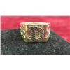 Image 4 : 10kt Gold Ring Size 9.5 Total Weight 4.3 Grams 