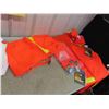 Image 11 : New Rain Gear 3XL , Pants , Box of Disposable White Shirts, Plastic 