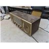 Image 3 : Lloyds Multi Band Radio 