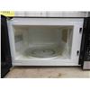 Image 3 : RCA Microwave 700 Watt Works 