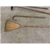 Image 5 : Yard Tools: Shovels, Hoe, Cane  