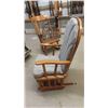 Image 3 : Gliding Rocking Chair 