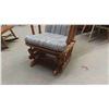 Image 4 : Gliding Rocking Chair 