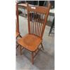 Image 2 : 4 Oak Kitchen Chairs 