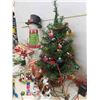 Image 8 : Christmas Decorations: Lights, 22'' Frosty, Light Up House, Plus