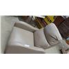 Image 2 : Leather/Leather-Style Recliner