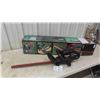 Image 1 : Bush Wacker 20'' 2.8 Amp Electric Hedge Trimmer 