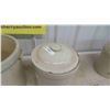 Image 8 : 2 Medalta Crocks 5 Gallon & 3 Gallon - 3 Gallon Has Lid 