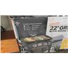 Image 2 : New Black Stone 22'' Griddle with Hood and Cart 